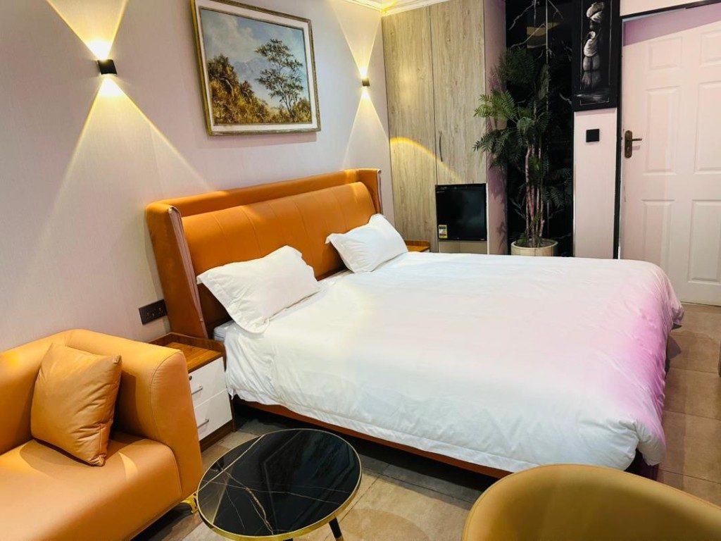 Luxury Suite